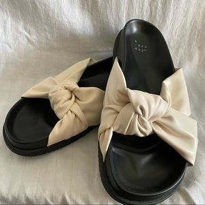 NWOT a. new day Pink faux leather knot slides size 8.5